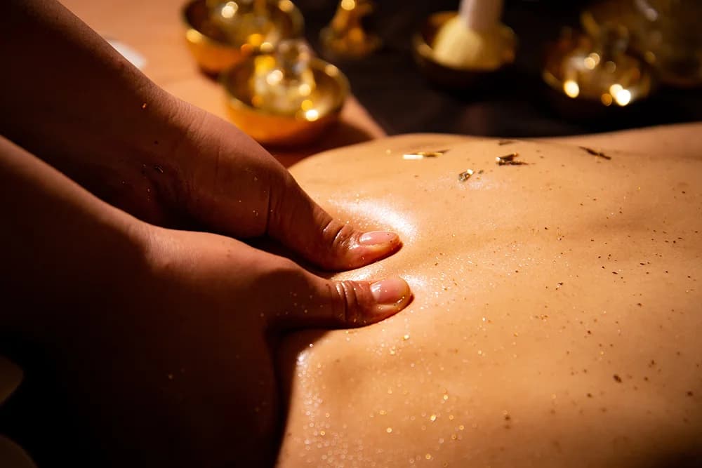 Abhyanga (Oil Massage) | अभ्यंग